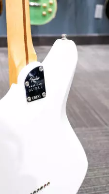 Fender - American Ultra II Meteora, Maple Fingerboard - Avalanche 2